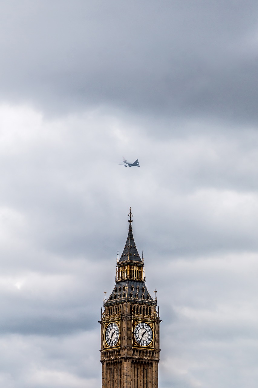 LOT do londyńskiego City. A od września – nowy kierunek