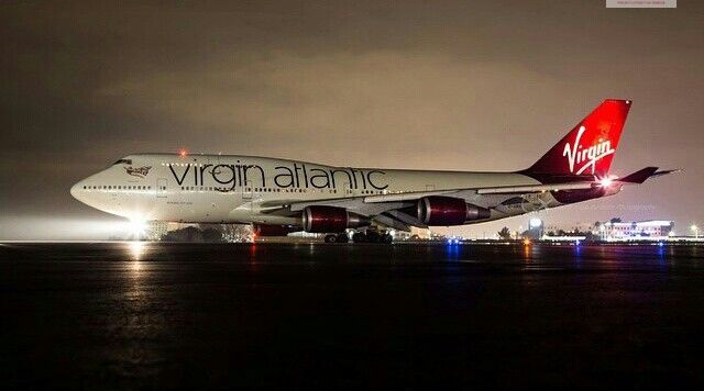 Virgin Atlantic 747 night