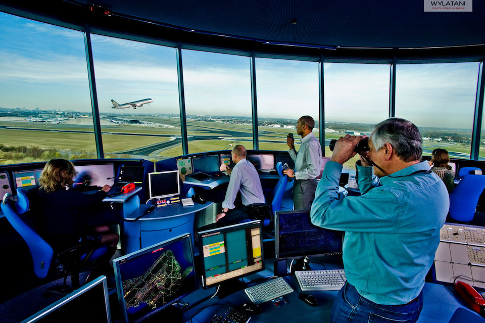 Wydajność Kontrolerów Ruchu Lotniczego a wiek emerytalny